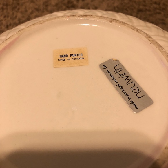 Neuwirth hand painted large serving / fruit bowl - Picture 4 of 4